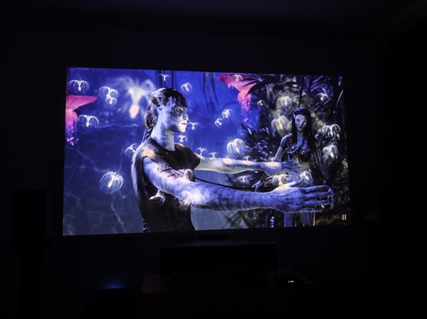 万元版家用投影仪评测 万元预算买投影 目前只看当贝S7 UltraMax