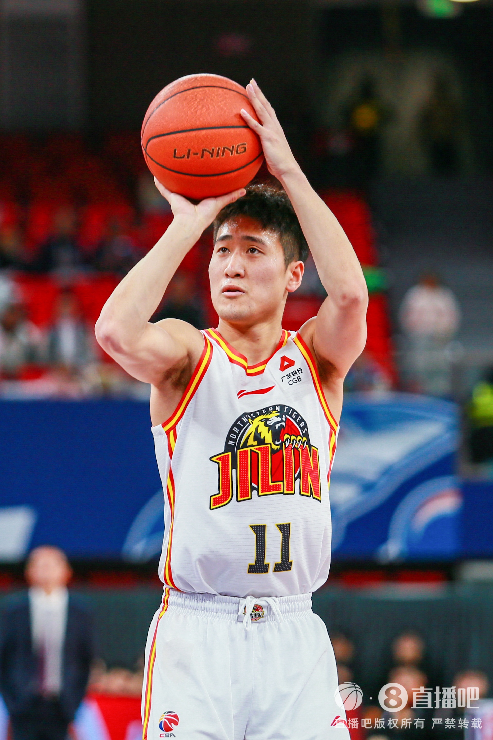 炸裂啊！姜伟泽全运会18投13中&三分16中11爆砍41分