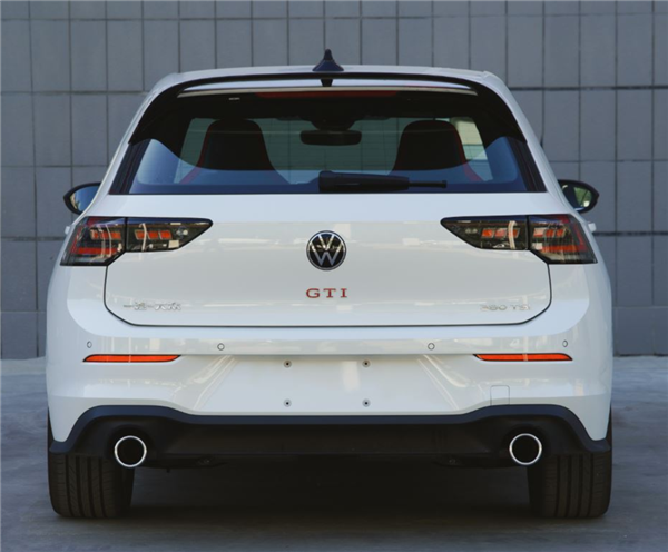 德系钢炮还香不 新款大众高尔夫GTI上市:限时成交价199999元