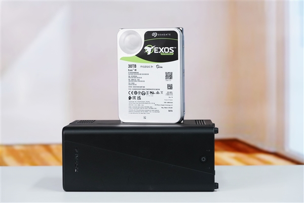每碟片3TB!希捷银河Exos M 30TB硬盘图赏
