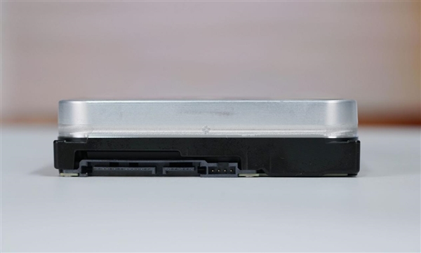 每碟片3TB!希捷银河Exos M 30TB硬盘图赏