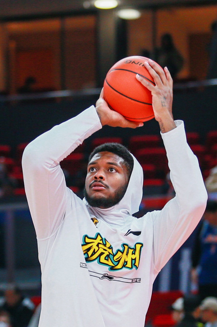 媒体人：辽宁4个外援下周陆续抵达 第一个到的应该是奥利弗