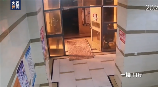 网购电动自行车电池起火15人遇难 央视披露火灾现场