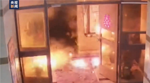 网购电动自行车电池起火15人遇难 央视披露火灾现场