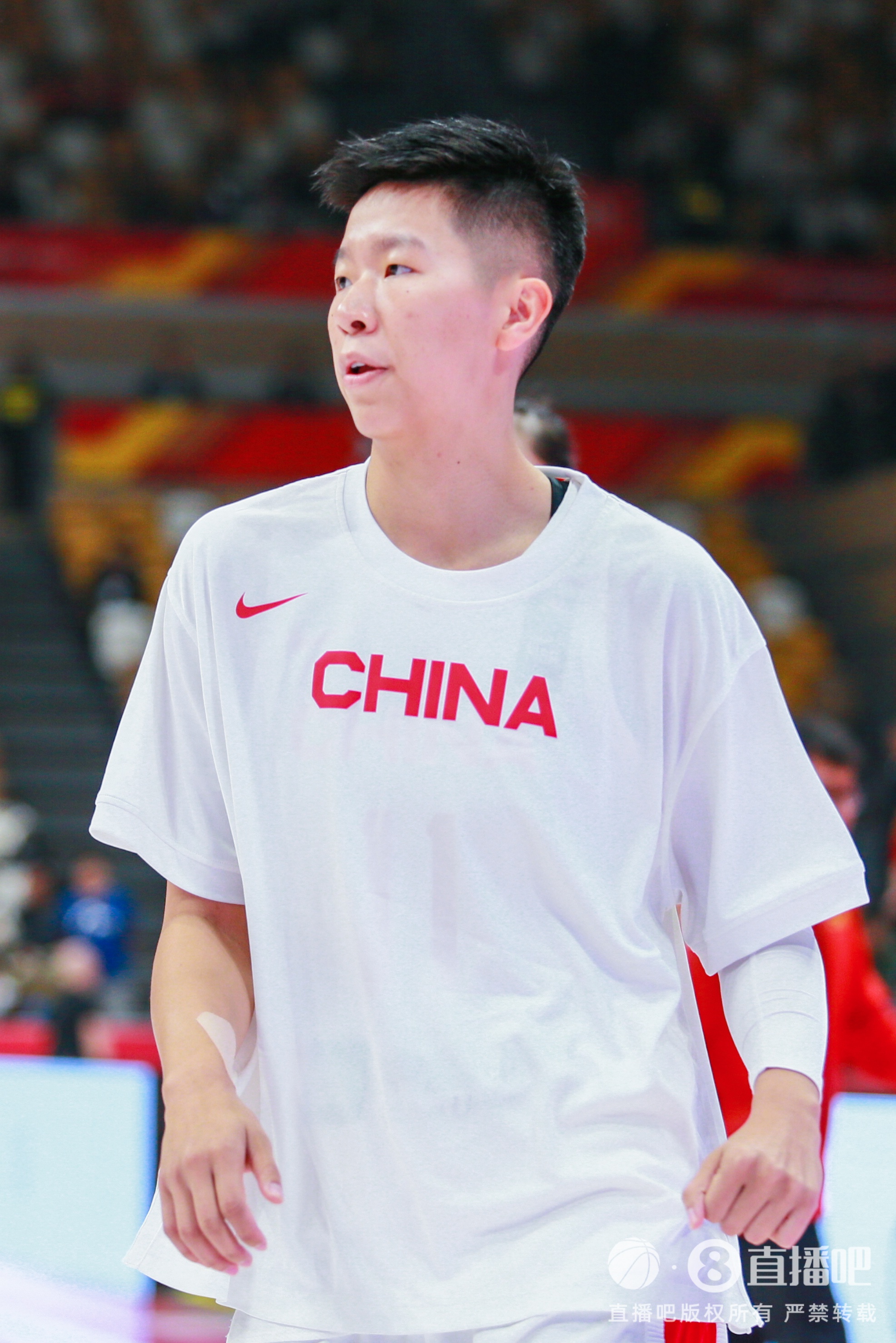 黄思静：全队在开赛前一周才正式合练 需要通过比赛不断磨合