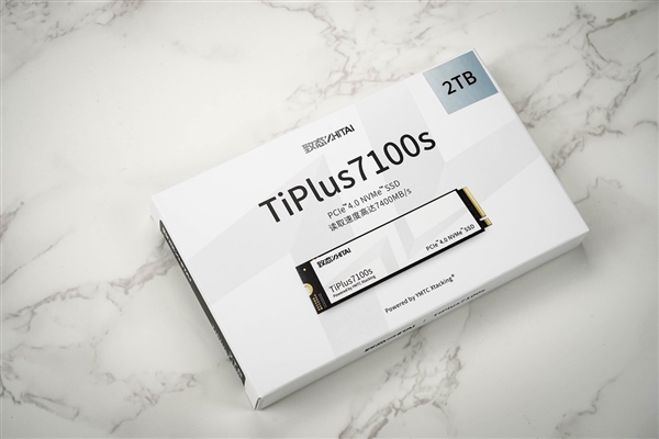 致态TiPlus7100s固态硬盘上手 DRAMLess封神之作