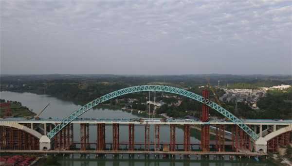 全长1252米！世界最大跨度无推力组合拱桥合龙