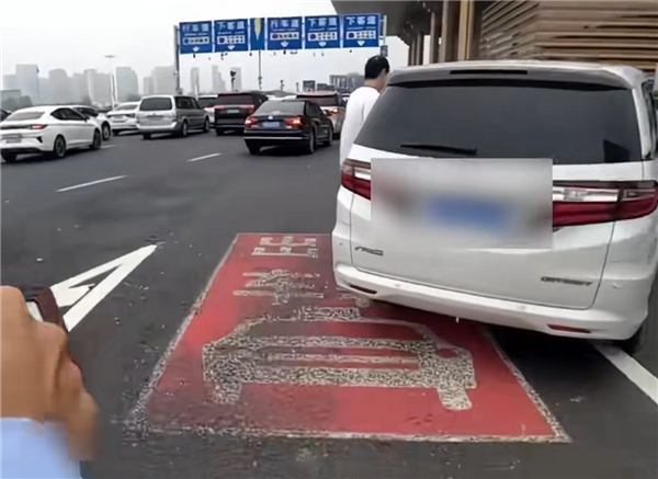 醉驾后被吊销驾照 花11万办假证！男子：对方说是真的