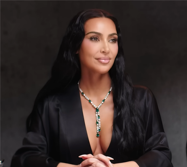 金·卡戴珊吐槽ChatGPT有毒：“贱xx”把我坑惨了