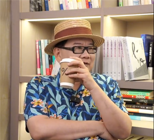 曹可凡回应网友制作鬼畜唱戏视频恶搞 ：无所谓 不陷入自证坑里