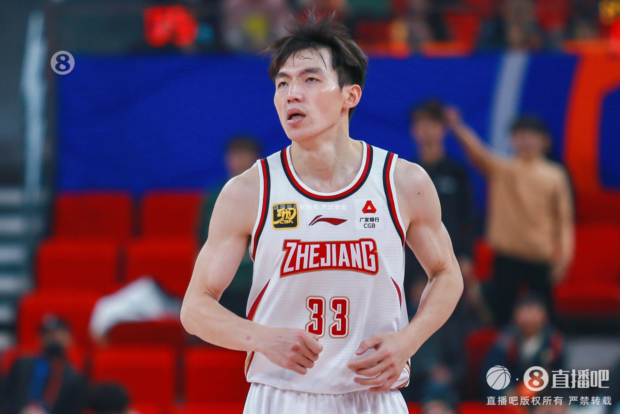 输了就背锅！吴前半场8中1&三分5中0仅拿2分3助