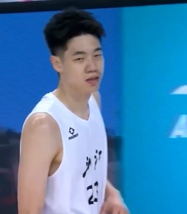 无力回天！朱俊龙11中6拿到全队最高15分外加6板 罚球3中2