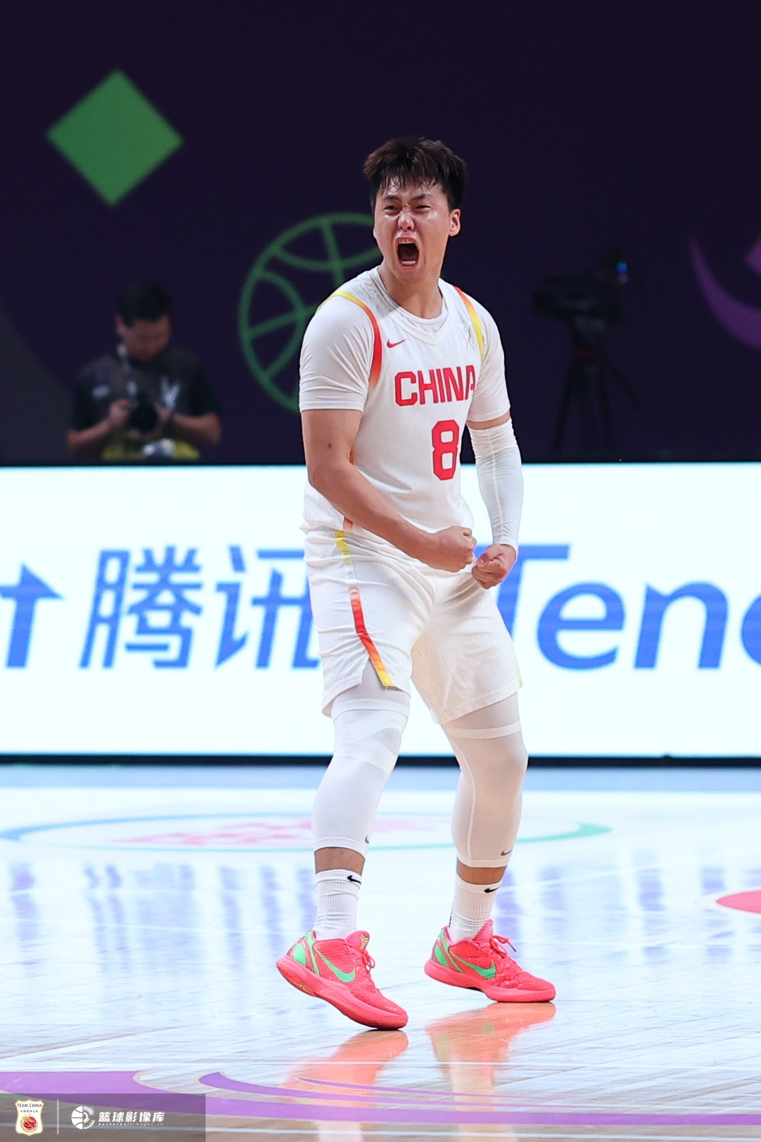 中国男篮世预赛集训名单：周琦、赵睿领衔 胡明轩、曾凡博在列