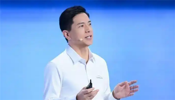 百度发布全球最大通用智能体 活跃用户超2000万