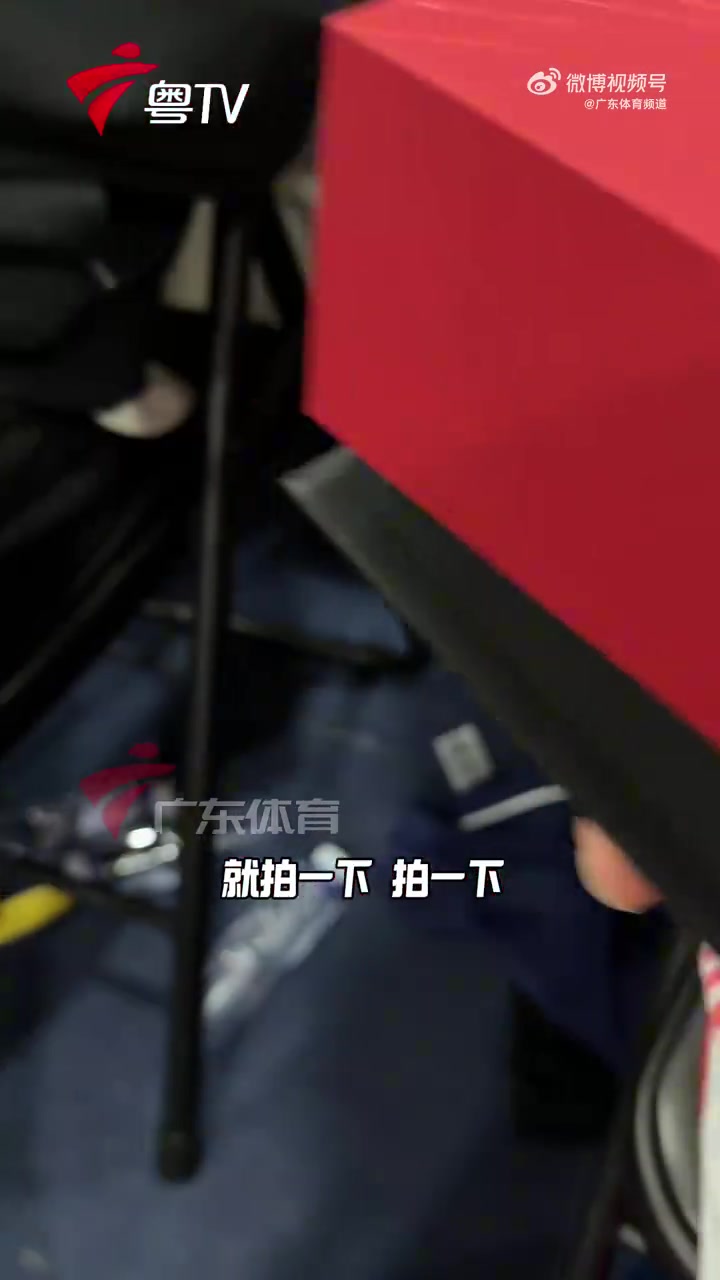 胡明轩：这枚金牌意义很大 在家门口 前几年没夺冠 大家又聚一起