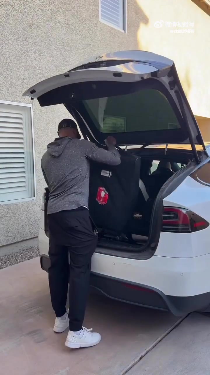 弗格已经启程很快抵达上海 很多外援更加认北上广大城市的球队