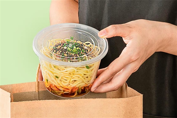 温度超65℃ 塑料盒会释放有害物质