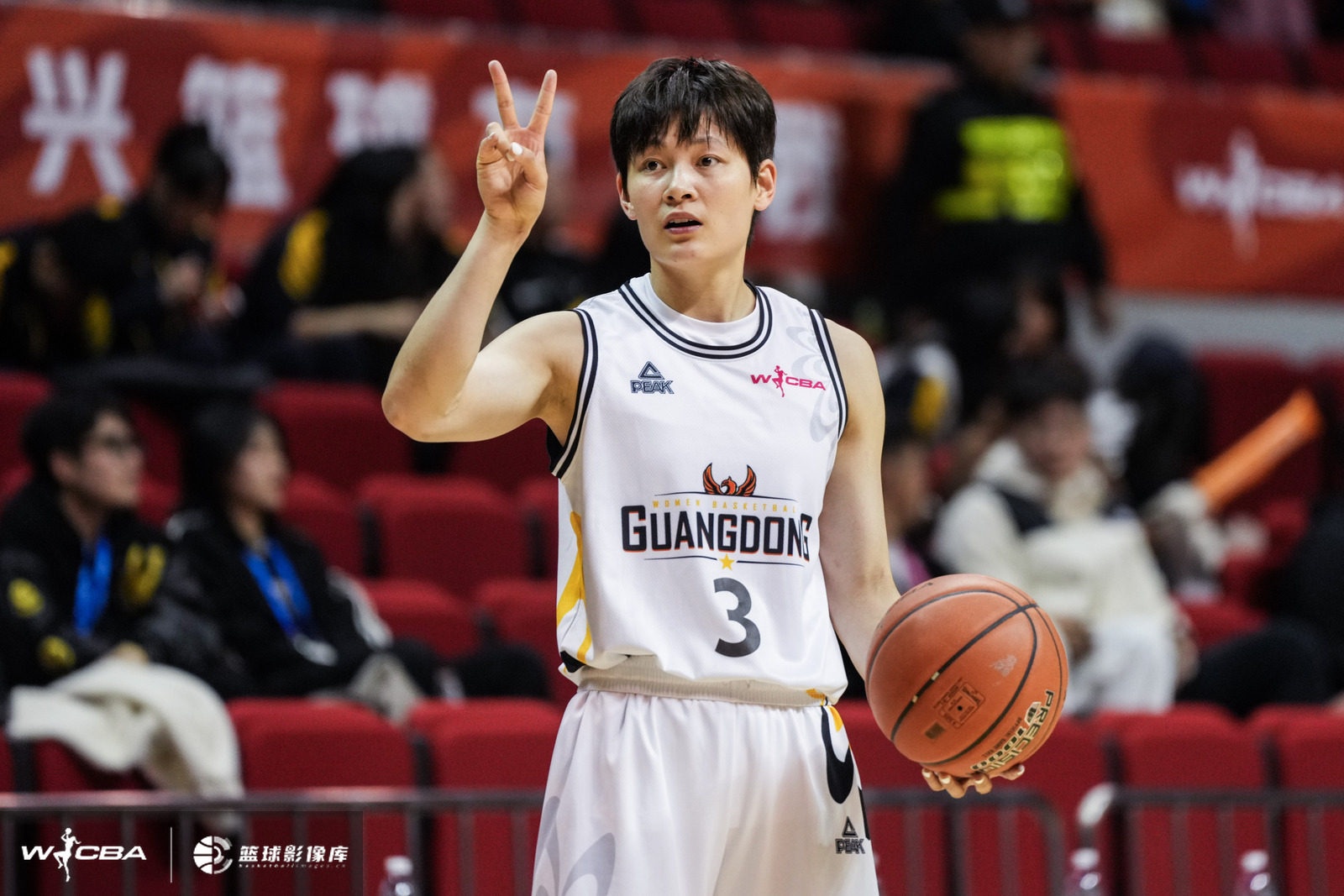 手感不佳但全能！杨力维11中2拿到7分9板6助1断