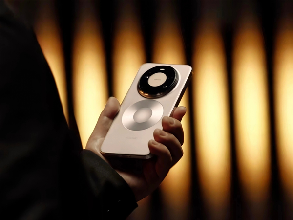 华为Mate 80风扇版缺席:因某些原因未能量产落地