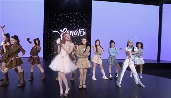 宋雨琦惊喜亮相OPPO Reno15发布会：美到溢出屏幕