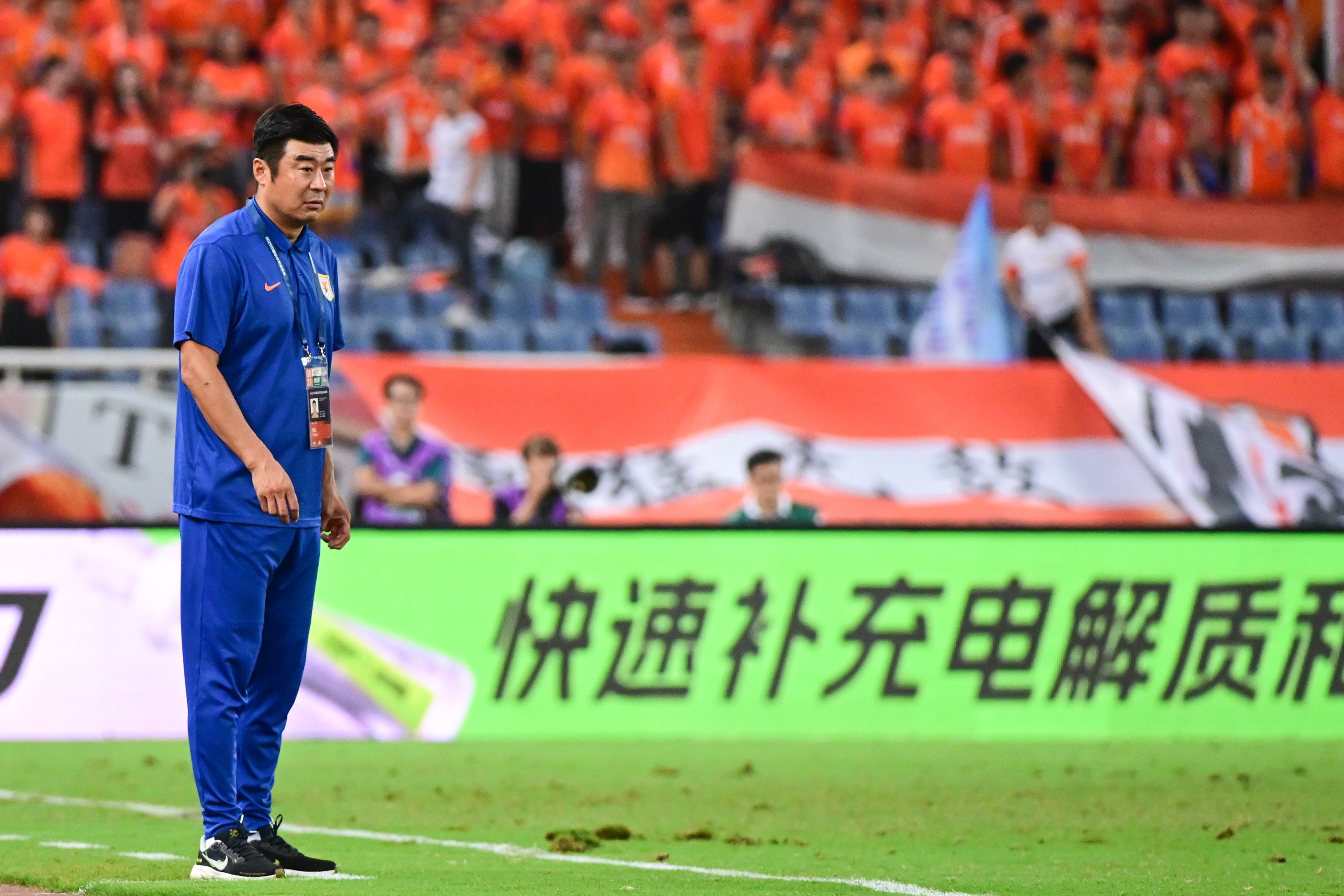 足球报：韩鹏是否继续执教泰山，取决于俱乐部战略