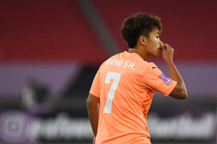 亚冠卫冕首战！武汉女足vs纳萨夫首发：王霜、吴海燕等5人轮休