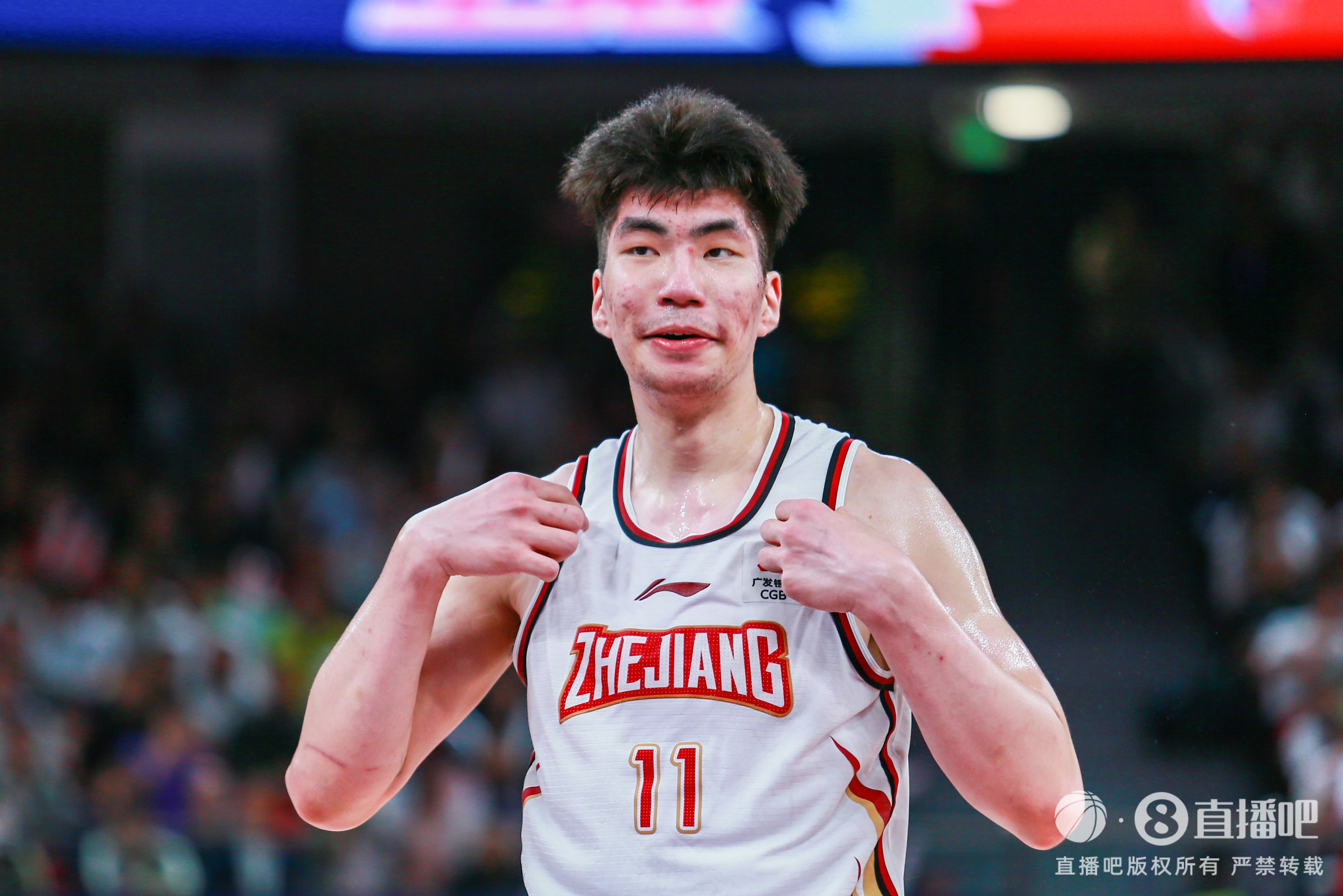 个人有哪些进步？余嘉豪：心态、对比赛中机会的判断、身体对抗