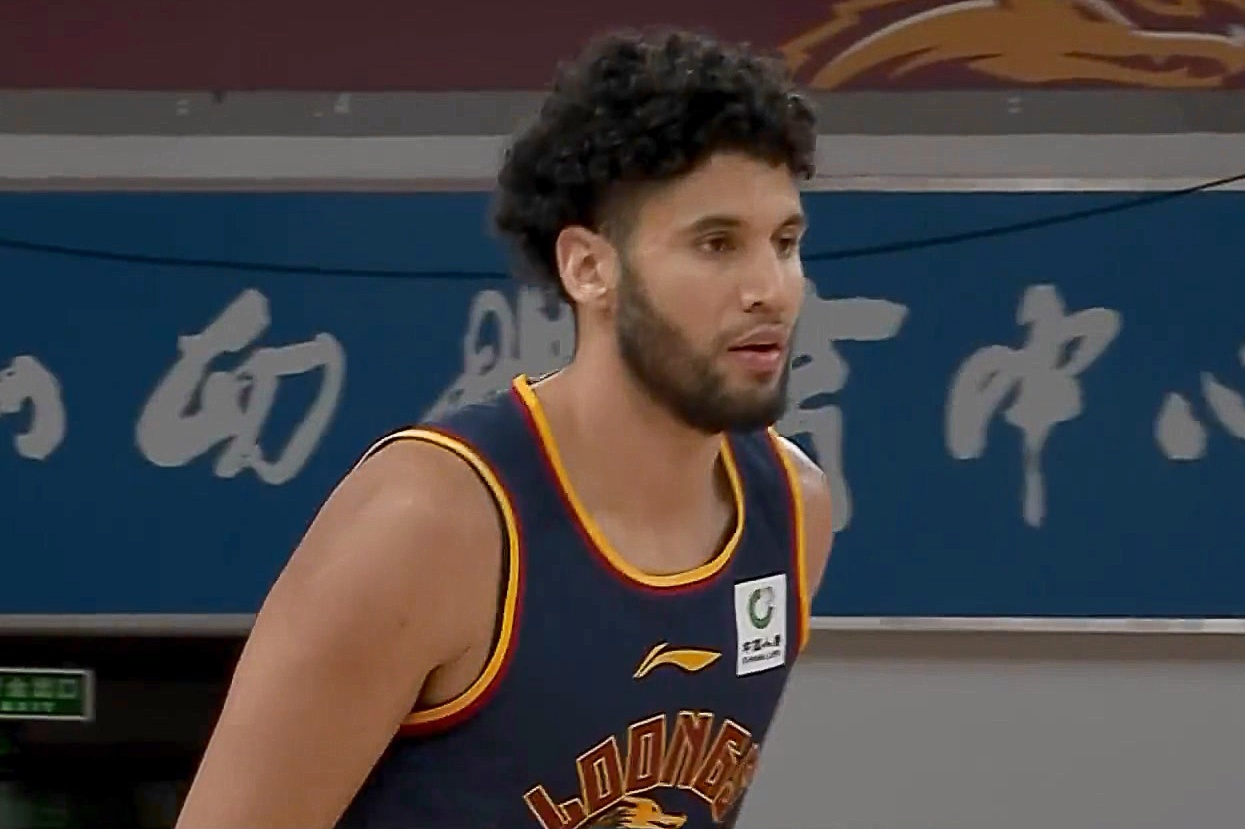 菲律宾男篮新归化：前山西外援博特赖特&2米11印尼联赛内线迪乌夫