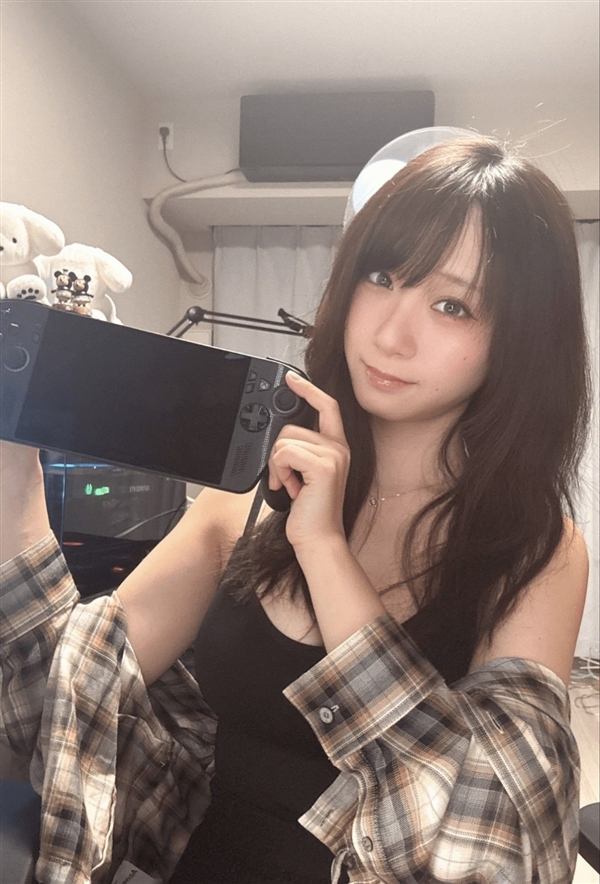 日本美女伊织萌Cos《妮姬》图赏：纯欲天花板