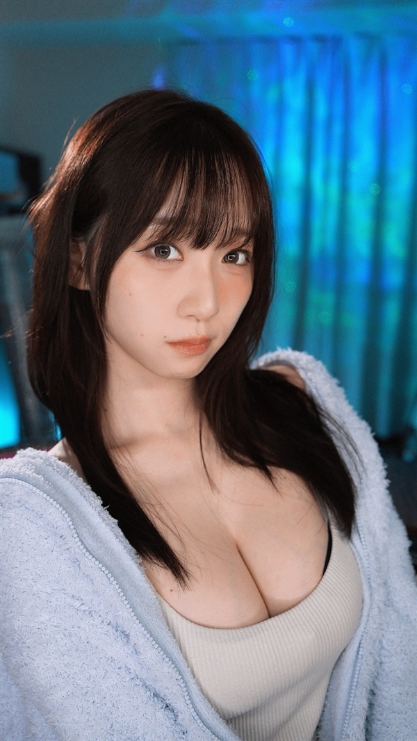 日本美女伊织萌Cos《妮姬》图赏：纯欲天花板