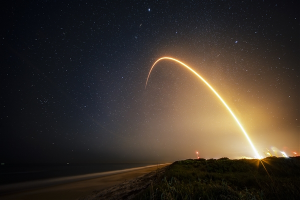 马斯克又成了：猎鹰9号火箭完成2025年第150次发射