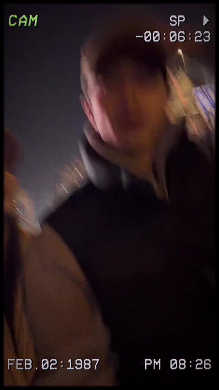 赵继伟与妻子看陈小春演唱会：我和赵先生的《友情岁月》来啦