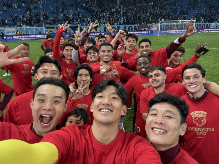 蒯纪闻：职业生涯第一个冠军，感谢道路上每一个人