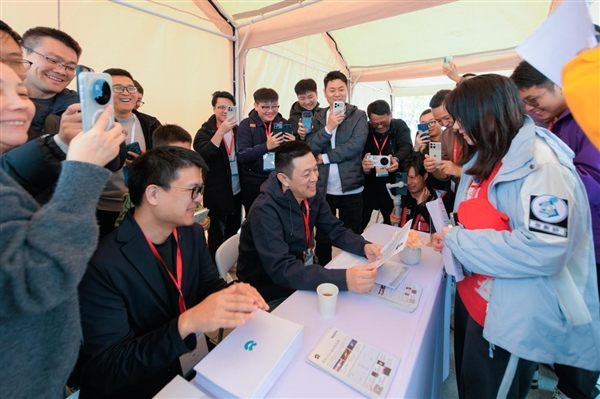 2025“蔚来杯”中国大学生方程式系列赛事闭幕