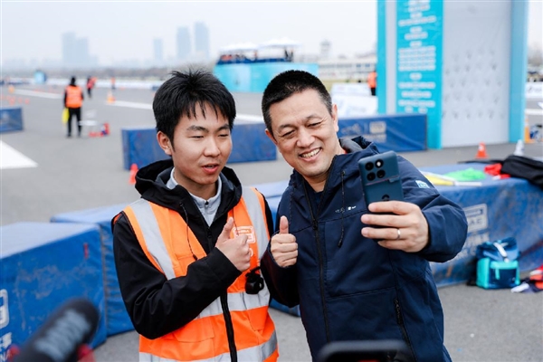 2025“蔚来杯”中国大学生方程式系列赛事闭幕