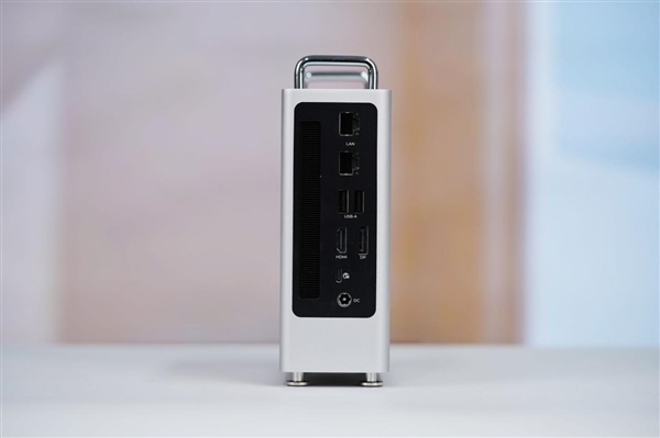 致敬苹果Mac Pro刨丝器！奥睿科Omini Pro迷你机图赏