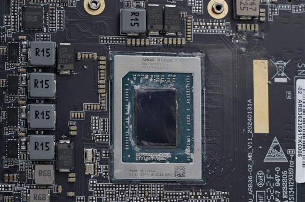 致敬苹果Mac Pro刨丝器！奥睿科Omini Pro迷你机图赏