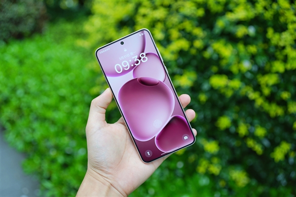 首款双潜望骁龙8E5旗舰！OPPO Find X9 Ultra明年登场