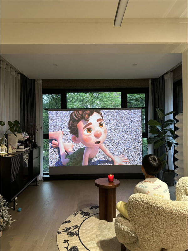 2026年客厅投影仪怎么选 7000-8000价位热门机型选购测评指南