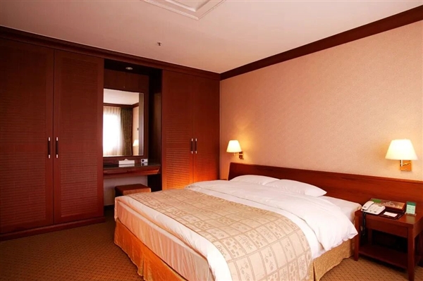 世界上第一家水上酒店:在澳大利亚开业 最终却漂到了朝鲜