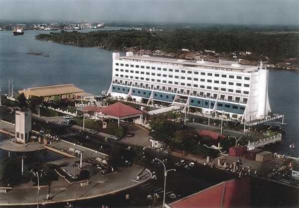 世界上第一家水上酒店:在澳大利亚开业 最终却漂到了朝鲜