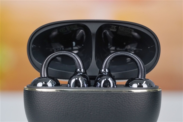 超长续航44小时!荣耀亲选LCHSE耳夹式耳环2 Pro图赏