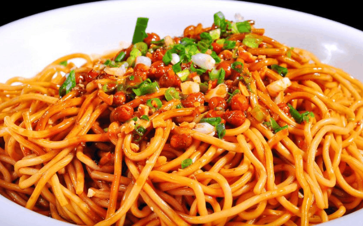 以下哪一项是武汉热干面制作过程中的关键工艺