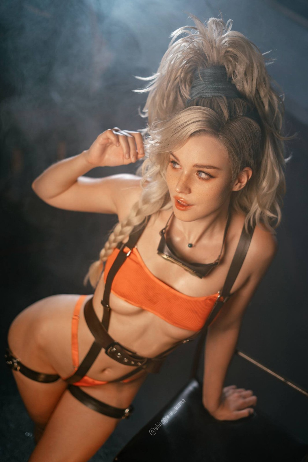 确实火热！ 毛妹cos《怪物猎人：荒野》杰玛