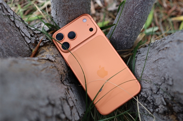 苹果遭遇内存荒：网友担心iPhone 18 Pro要涨价