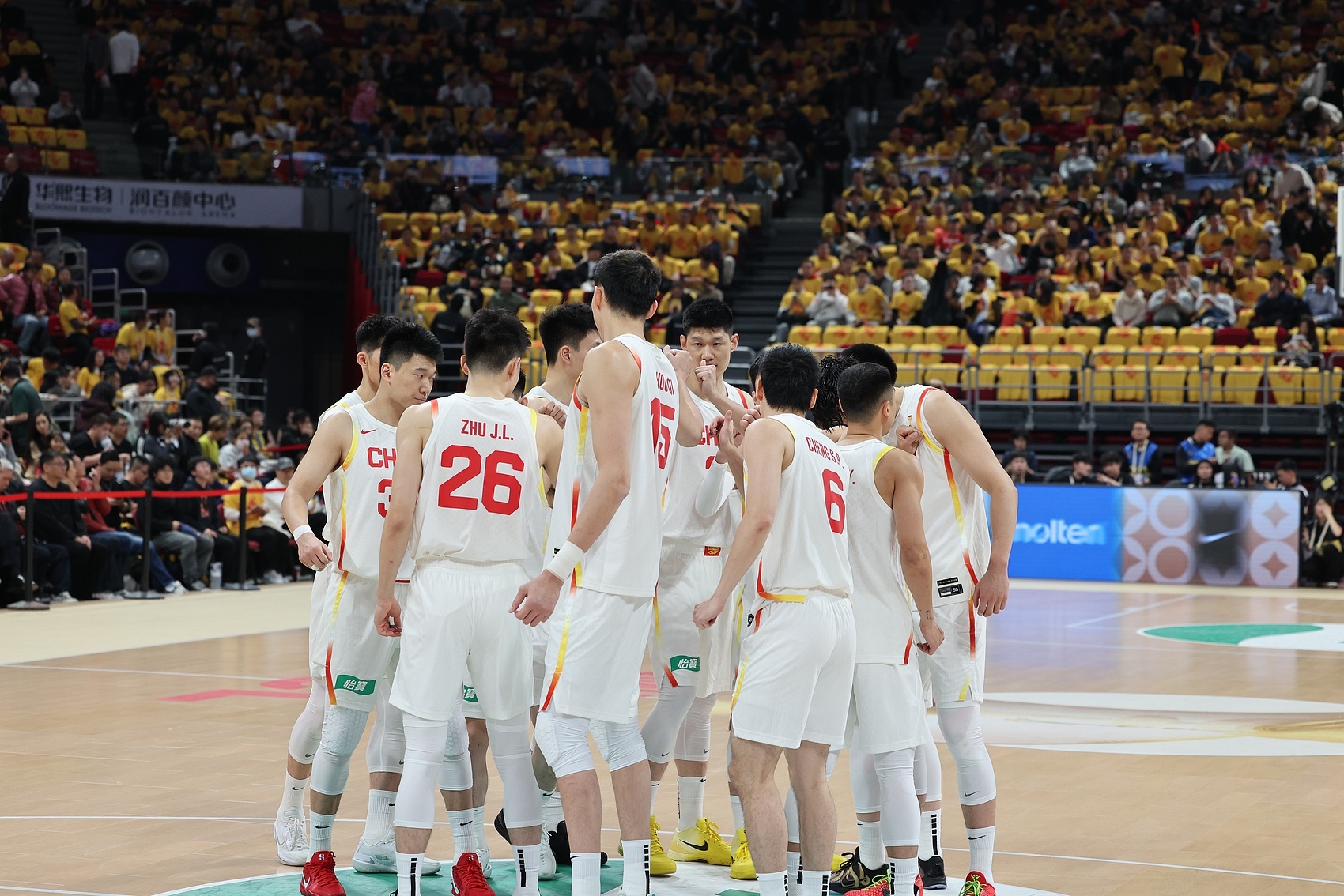 解说：想过会输但没想到会这么输 留给中国男篮的时间真的不多了