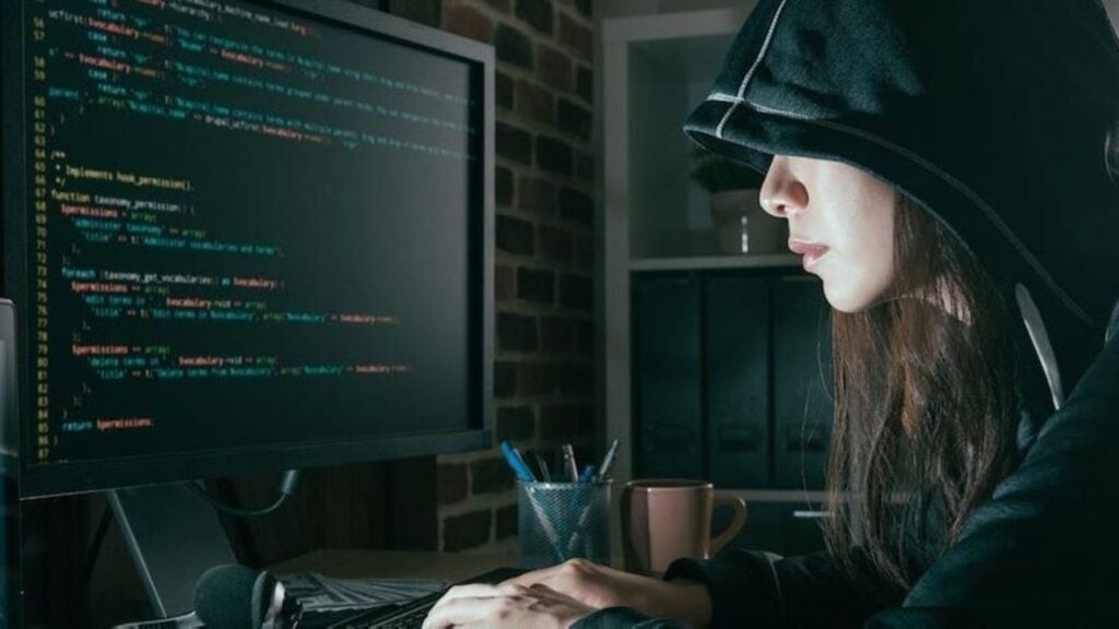 黑客“女皇”指责社区忘恩负义 玩家狂喷：爱做不做！