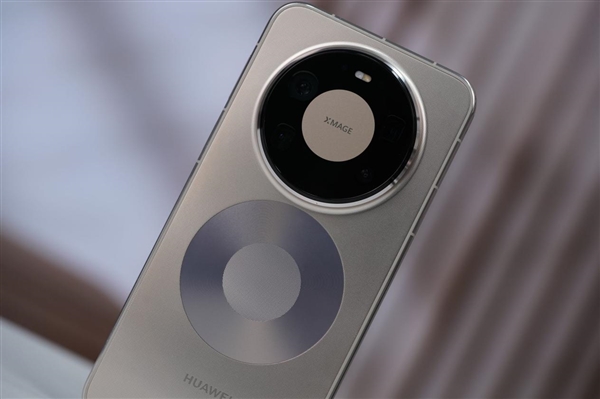 首发麒麟9030 Pro!华为Mate 80 Pro Max图赏