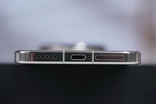 首发麒麟9030 Pro!华为Mate 80 Pro Max图赏