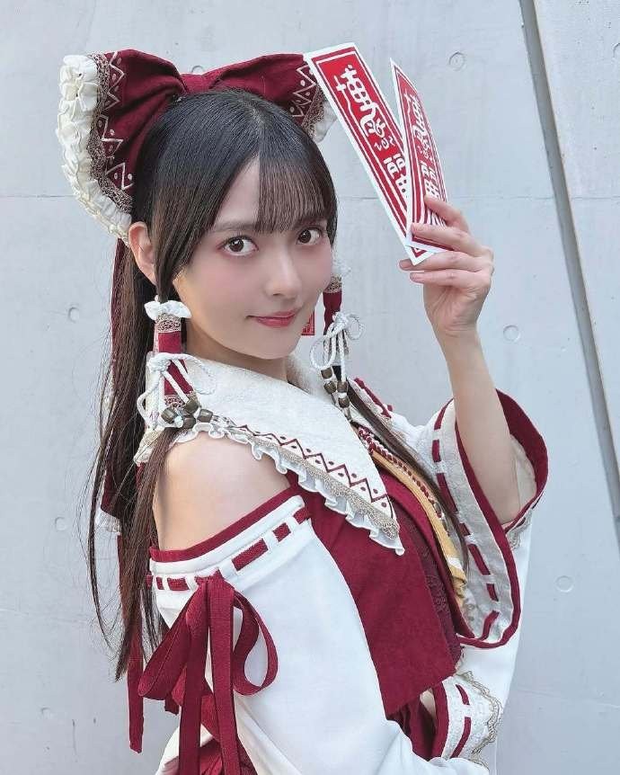 可爱政委！ 日本声优上坂堇cos博丽灵梦